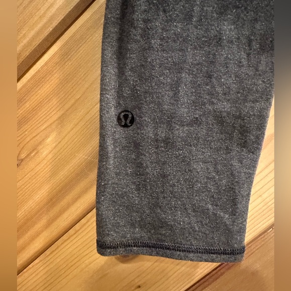 Lululemon Cropped Leggings - Picture 5 of 5